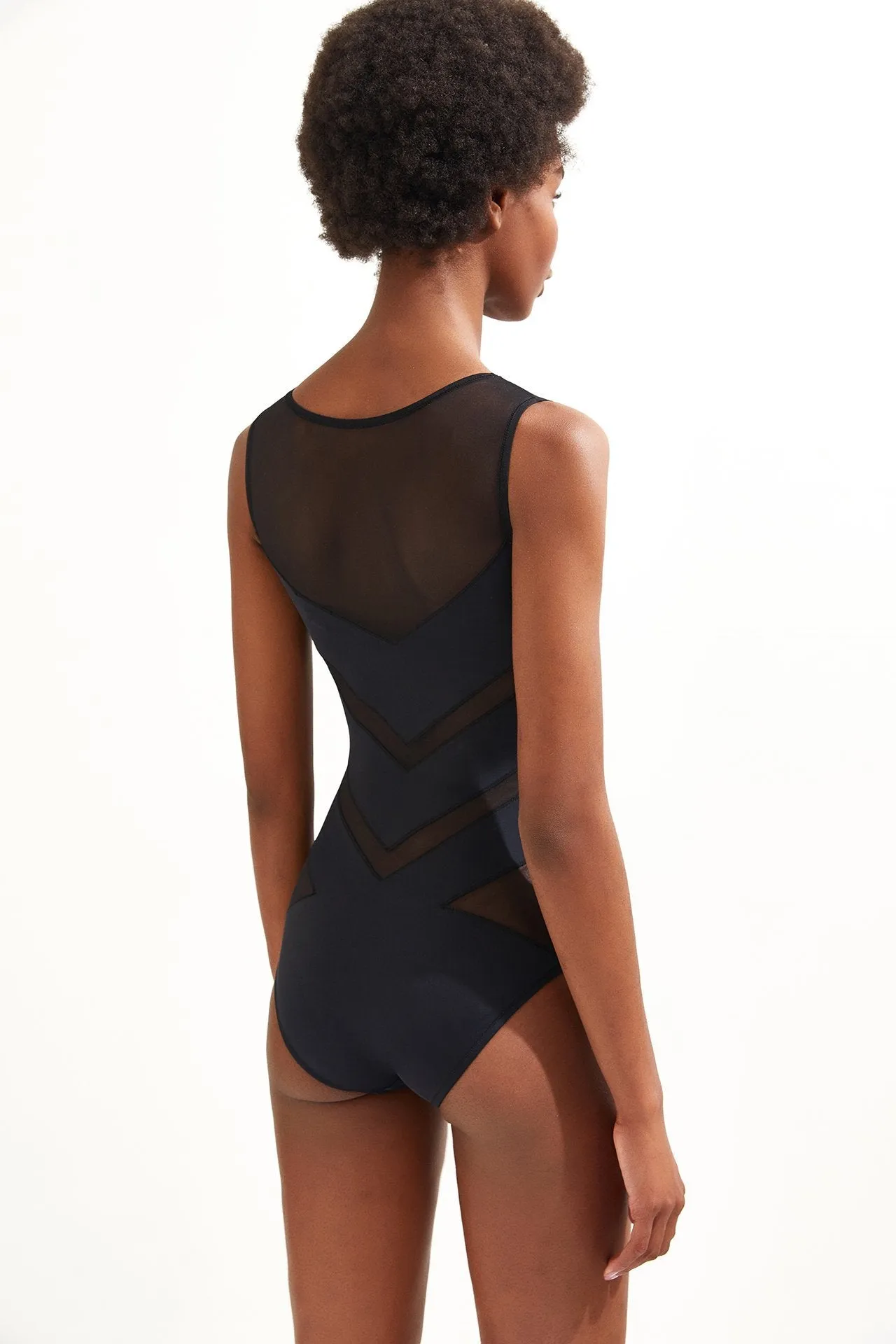 SHAW OYE Swimwear